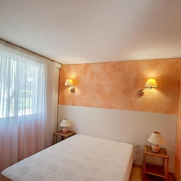 Appart F2 à Lamalou, terrasse, wifi, animaux acceptés, proche centre & thermes - FR-1-451-24 - Appartement 1 Chambre - 12