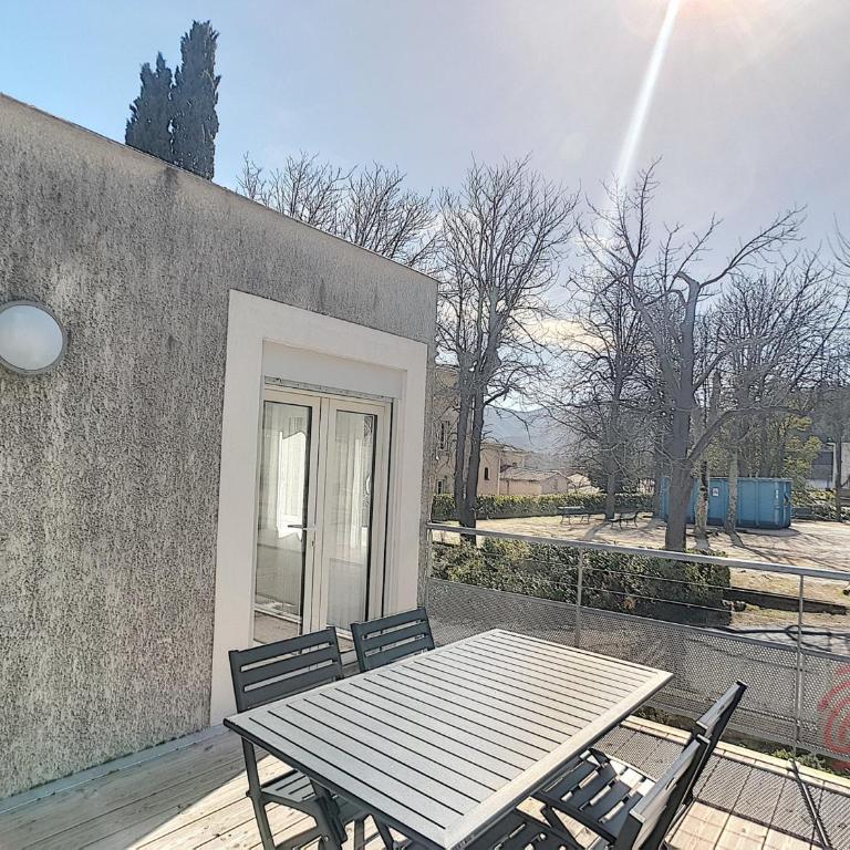 Appart F2 à Lamalou, terrasse, wifi, animaux acceptés, proche centre & thermes - FR-1-451-24 - Appartement 1 Chambre - 14