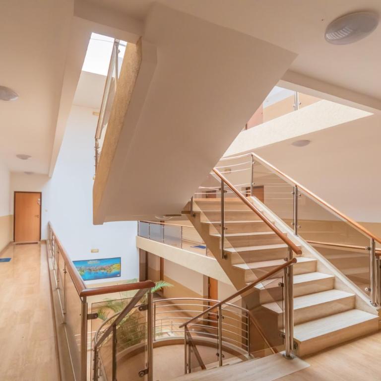 White Bear Budva - Apartman - 17