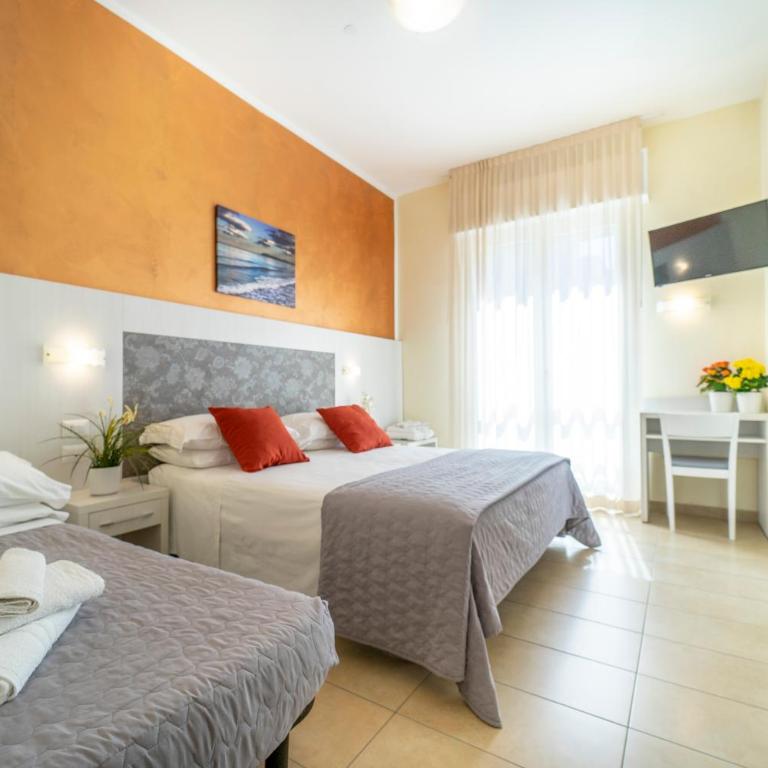 Hotel Romagna - Triple Room - 5