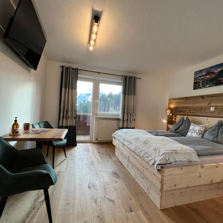 Berghof Haselsberger - Doppelzimmer mit Bergblick - 16