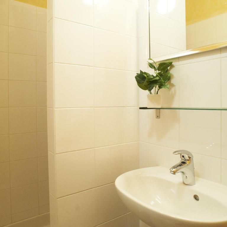 Hotel Le Petit Duquesne - Chambre Double - 8