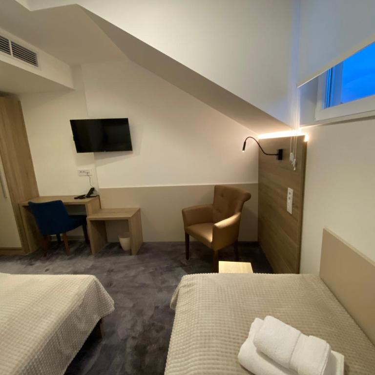 Konak Stella - Dvokrevetna Soba sa Zasebnim Krevetima i Kupatilom - 2