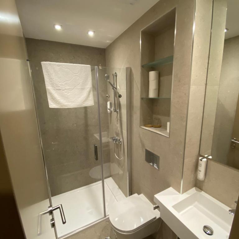 Konak Stella - Dvokrevetna Soba sa Zasebnim Krevetima i Kupatilom - 5