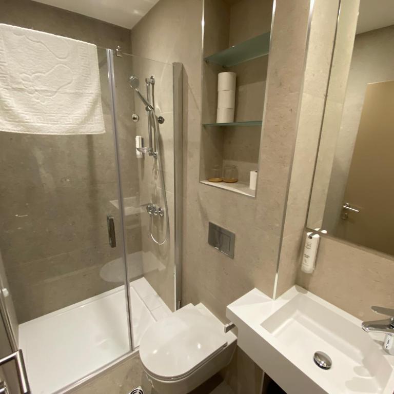 Konak Stella - Dvokrevetna Soba sa Zasebnim Krevetima i Kupatilom - 6