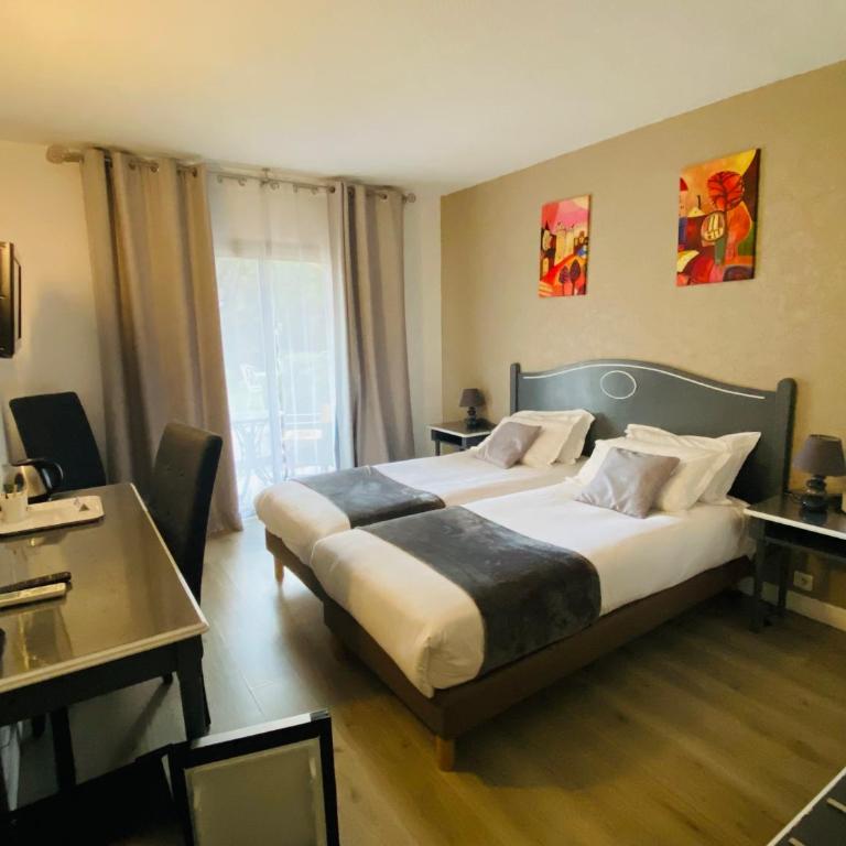 Le Floréal - Chambre Lits Jumeaux Supérieure avec Terrasse - Rez-de-Chaussée - 2