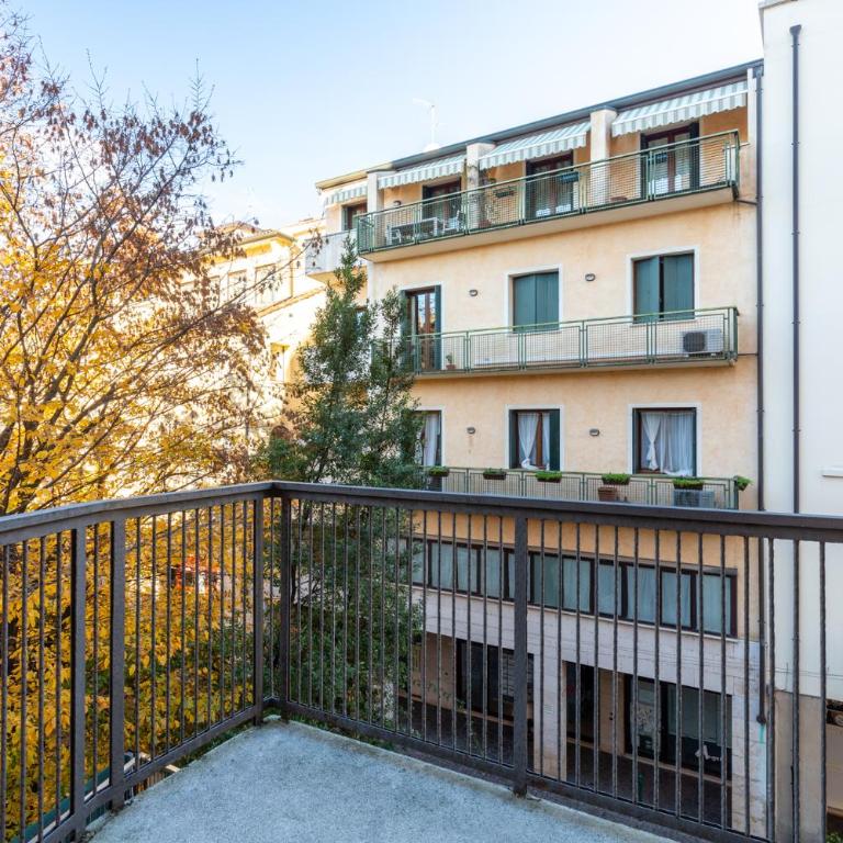 Fully furnished apartment-Treviso center - One-Bedroom Apartment - 13