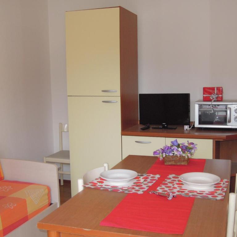 Villa Mery - Appartamento con 2 Camere da Letto - 67