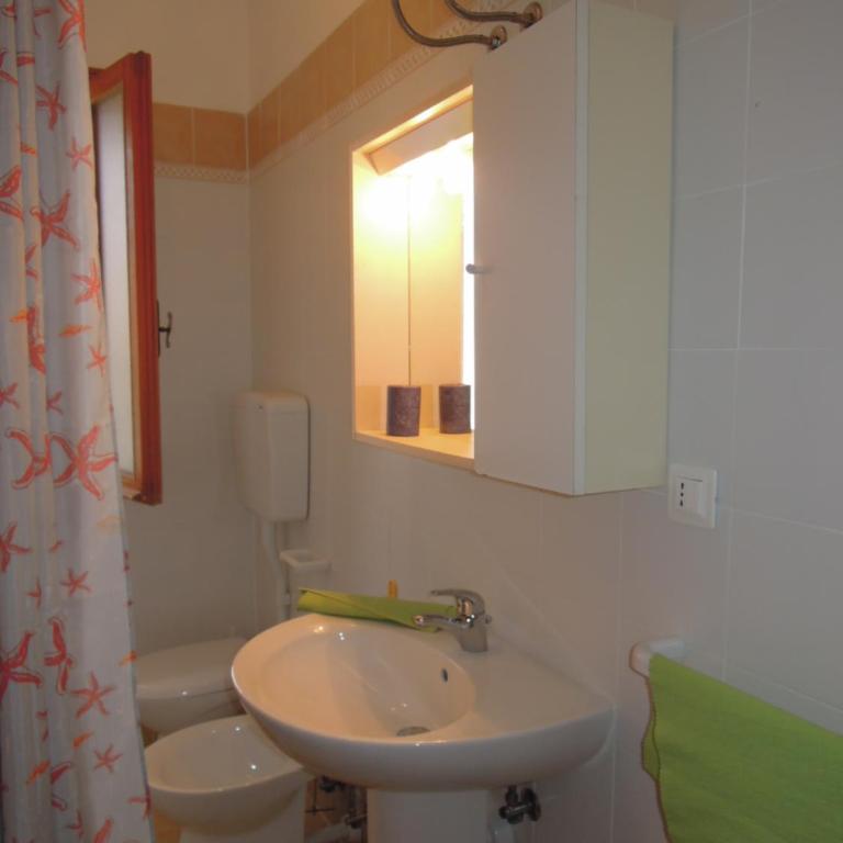 Villa Mery - Appartamento con 2 Camere da Letto - 81