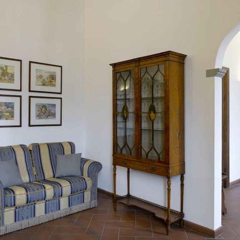 D/T Elegant & Spacious Flat 2' walk train station - Apartment - 13