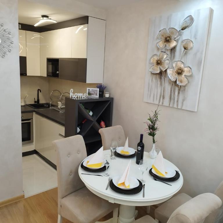 Zlatiborski apartmani Braća Mijailović - Apartman sa Pogledom na Planinu - 2