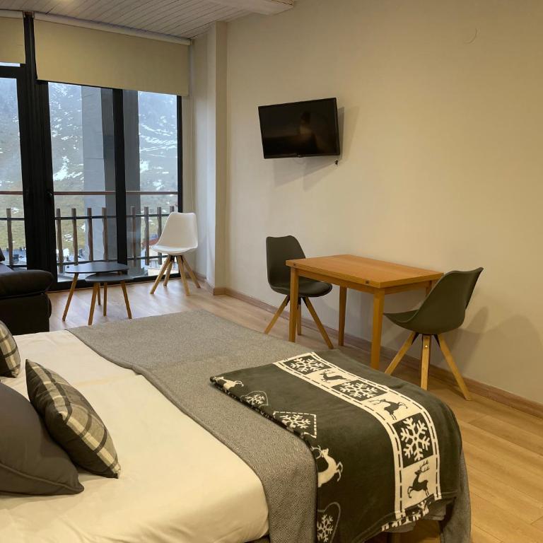 Hotel Edelweiss Candanchú - Chambre Familiale avec Kitchenette - 5