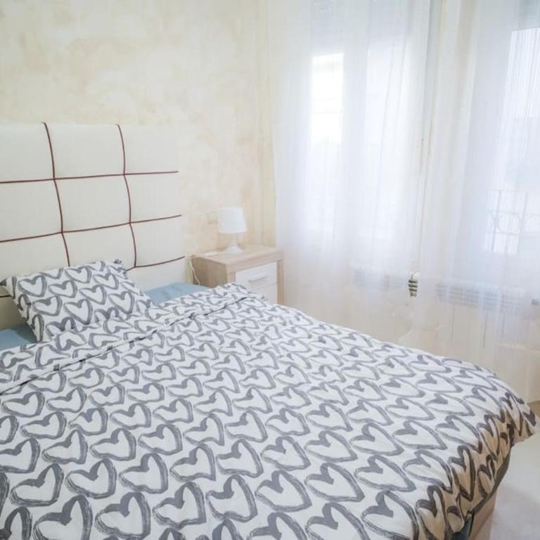 Piso acogedor en Madrid centro - Three-Bedroom Apartment - 1