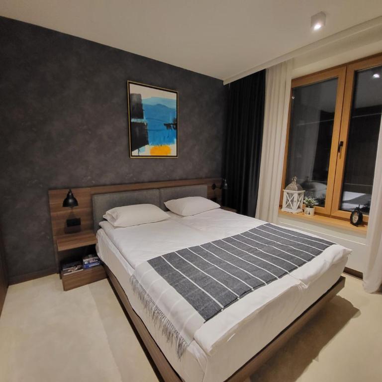 Woodside 430 Apartment - One-Bedroom Apartment - 7