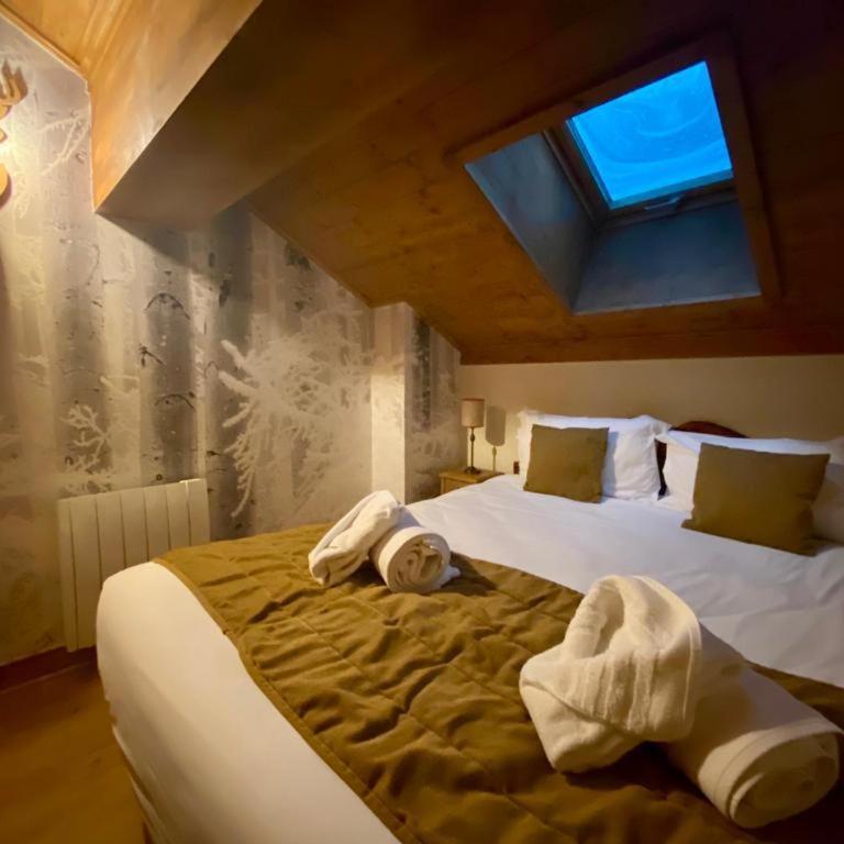 Chalet Mont Blanc - Arc 1950 - Ski-in Ski-out, 2 bed duplex, sleeps 8 - Two-Bedroom Apartment - 14