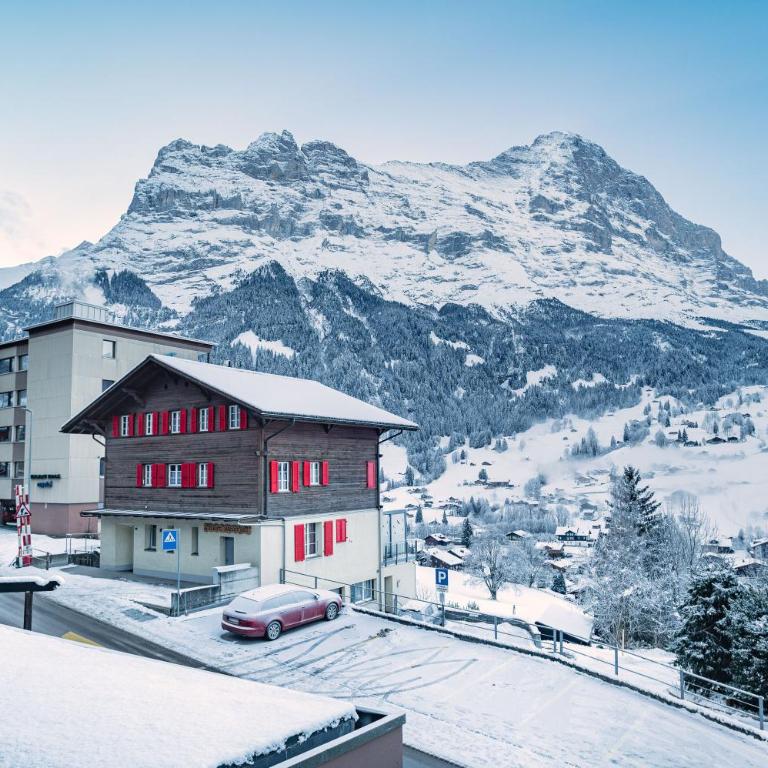 Jungfrau Lodge, Swiss Mountain Hotel - Doppelzimmer mit eigenem Bad und Blick auf den Eiger - 9