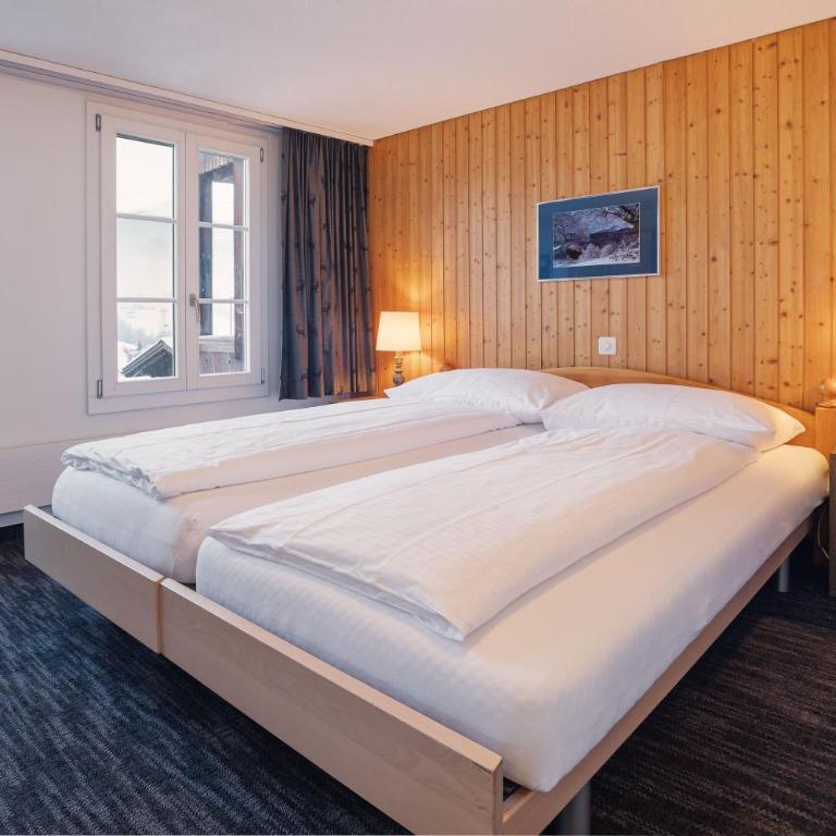Jungfrau Lodge, Swiss Mountain Hotel - Doppelzimmer mit eigenem Bad und Blick auf den Eiger - 4