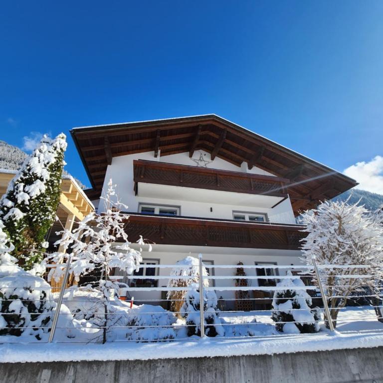 Haus Gabriele - Apartment mit Blick auf die Berge - 15