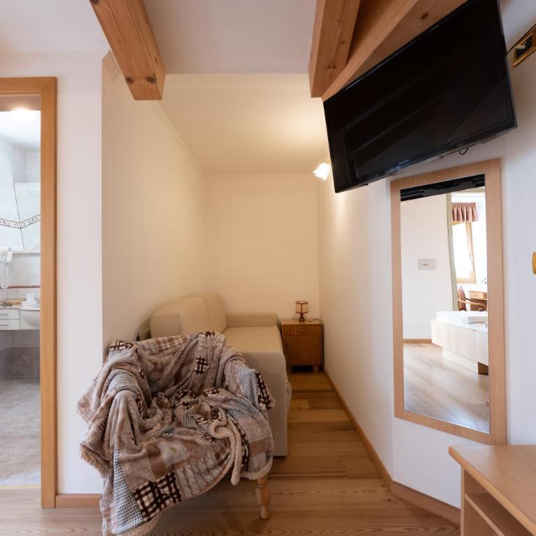 Latemar - Hotel Suites Spa - Camera Tripla - 2