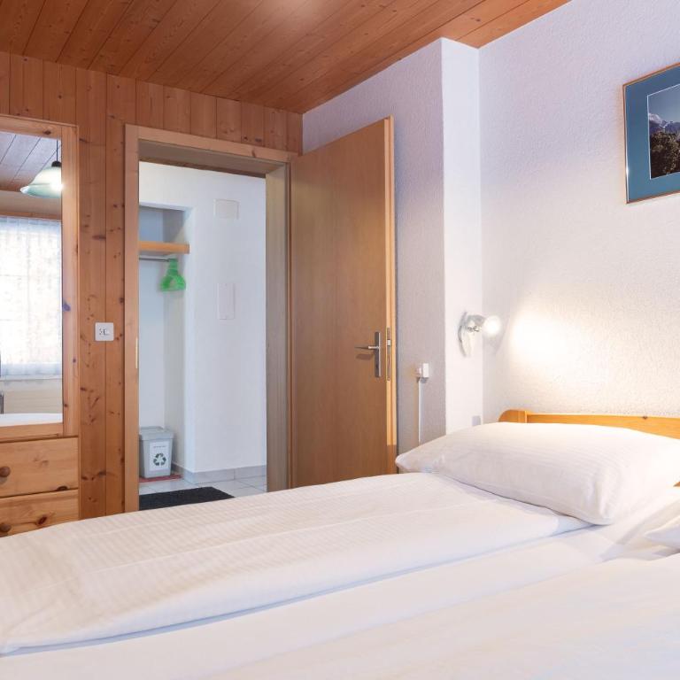Apartment Arabelle - Two-Bedroom Apartment with Eiger View - 13