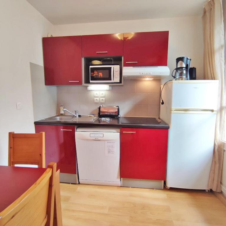 Le Coudon, T2, centre Luchon, wifi, casier à skis, ascenseur, 5 personnes - Apartamento de 1 dormitorio - 6