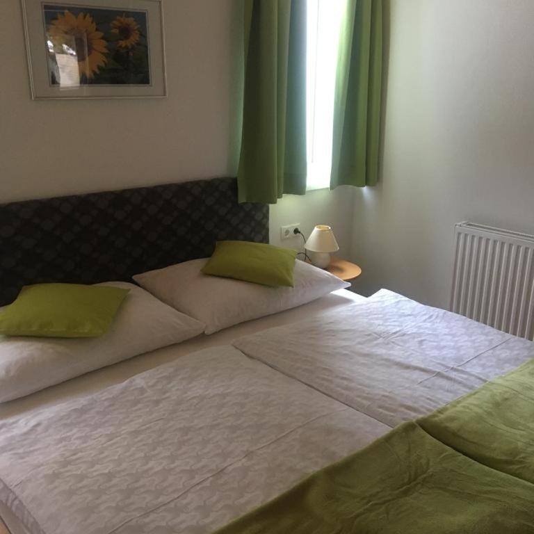 Ferienwohnung - Ferienhaus Kirchboden - Apartment mit 2 Schlafzimmern - 2