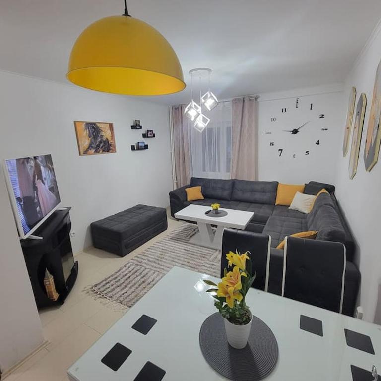 Spacious Apartment in Novi Sad - Apartman sa 2 Spavaće Sobe - 7