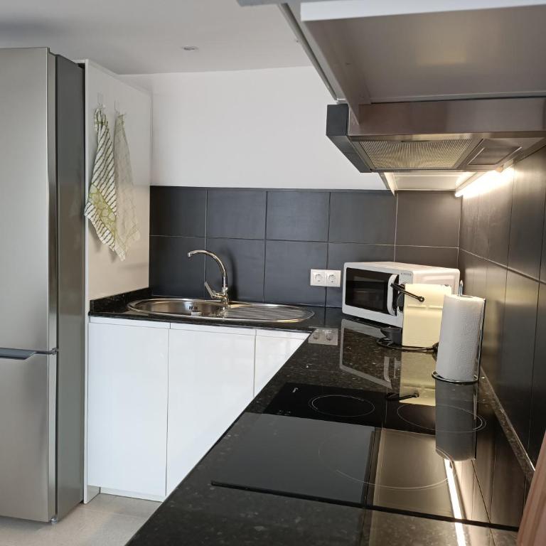 Casa Naranja - your spacious and comfortable home in Playa - One-Bedroom Apartment - 10