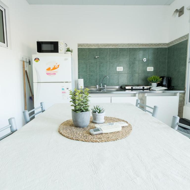 APART HOTEL RIBERA DEL BARADERO Pileta climatizada-Estacionamiento - Habitación Familiar - 3