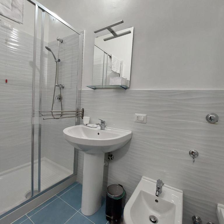 B&B Melina - Camera Tripla Superior - 5