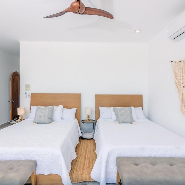 The one and only Pedregal Hollywood House - Villa - 32