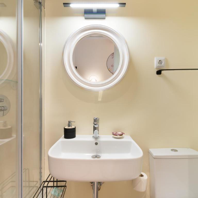 Hostal Evocare Madrid - Chambre Double Standard - 10