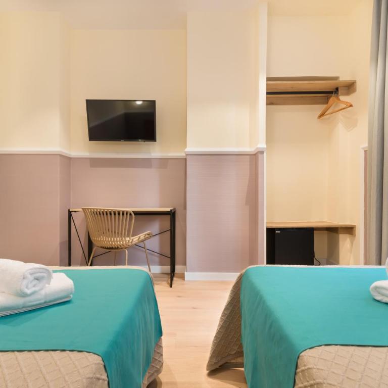 Hostal Evocare Madrid - Chambre Double Supérieure avec 2 Lits Simples - 7
