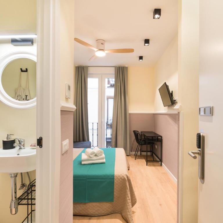 Hostal Evocare Madrid - Chambre Double Supérieure - 4