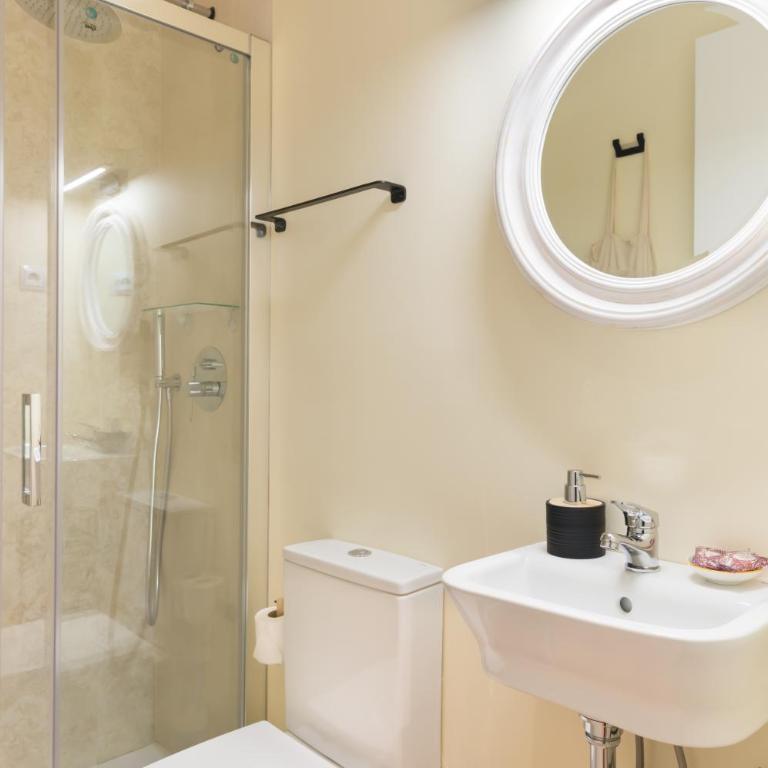 Hostal Evocare Madrid - Chambre Double Supérieure - 7
