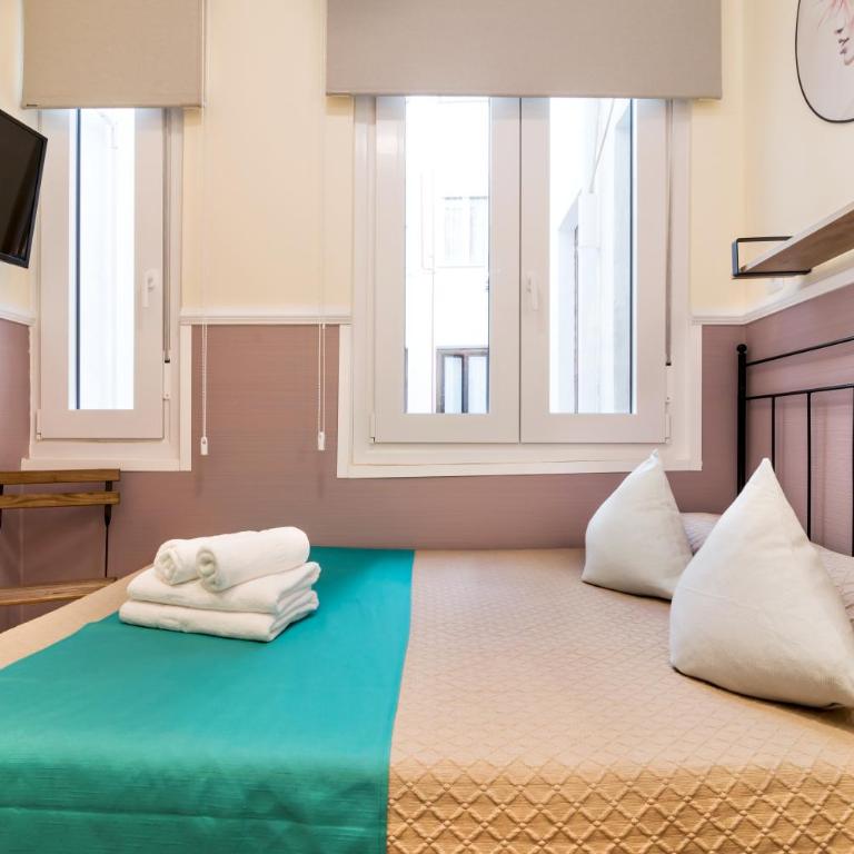Hostal Evocare Madrid - Chambre Double Économique - 11