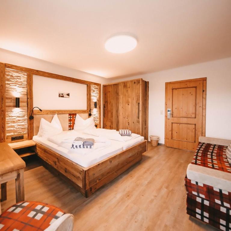Posers Bergwelt B&B - Familienzimmer mit Bergblick - 1
