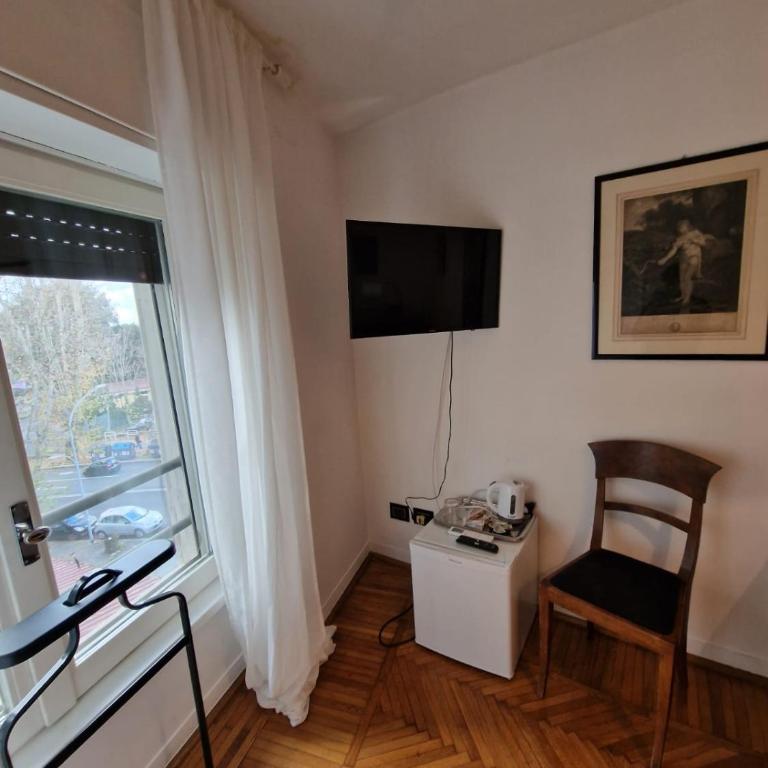 ELEGANT ROOMS PARIOLI - Camera Singola con Bagno Privato Esterno - 2