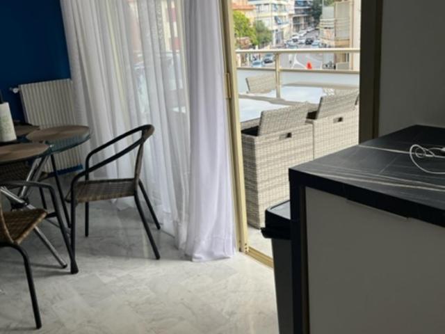 EMPLACEMENT DE PREMIER ORDRE EN BAS DES PLAGES ET DES COMMERCES - Apartment mit 2 Schlafzimmern - 3