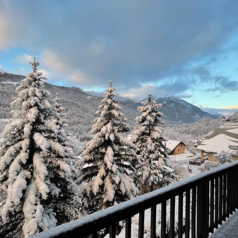 Grand Appartement dans Chalet Serre Chevalier à 8 minutes des pistes - Appartement avec Vue sur la Montagne - 5