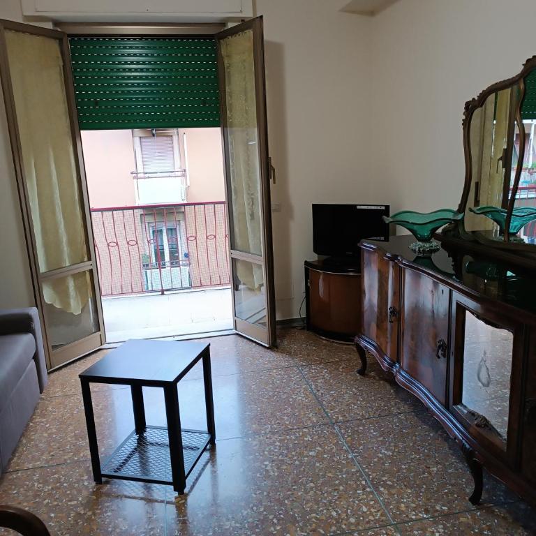Hortis Apartment, 5 persone, 2 camere, balcone, Metro C per il Colosseo a 10 minuti e tram per Termini a 2 minuti - Appartement 2 Chambres - 22