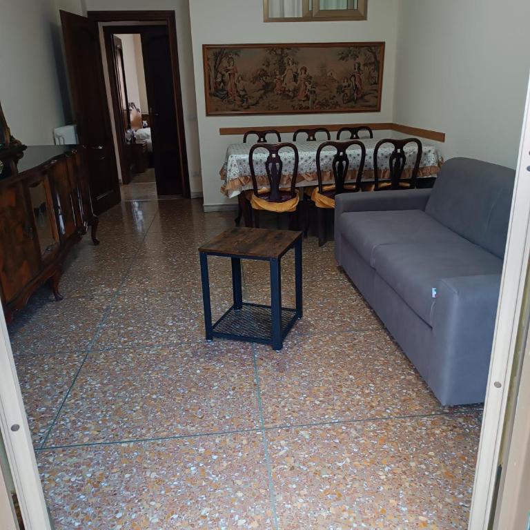 Hortis Apartment, 5 persone, 2 camere, balcone, Metro C per il Colosseo a 10 minuti e tram per Termini a 2 minuti - Appartement 2 Chambres - 26