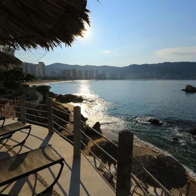 Suites Torres Gemelas VIP - Habitación Cuádruple con vistas al mar - 7