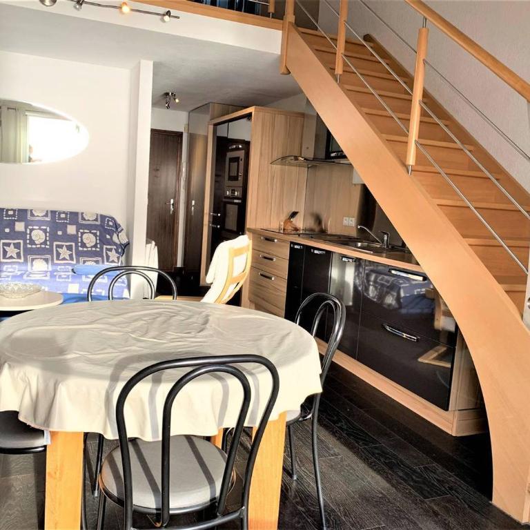 Quiberon - Studio mezzanine rénové 40m² pour 4 pers - Vue mer et parking - FR-1-478-24 - Studio - 9