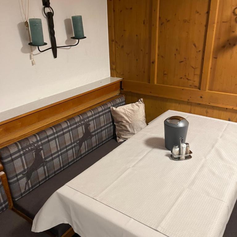 Pension Grünwald - Habitación Doble con aseo compartido - 9