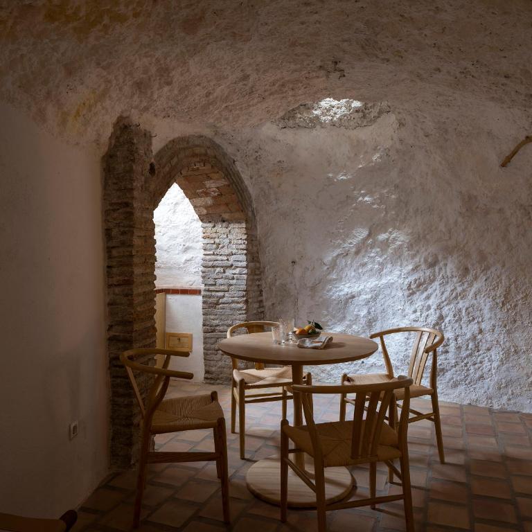 Carmen del Azahar by Florentia Homes - Cave Suite with Bathtub - 14
