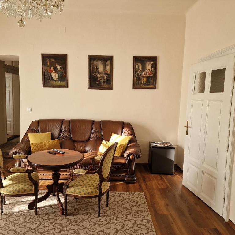 Palais Kneissl - Suite mit Poolblick - 6