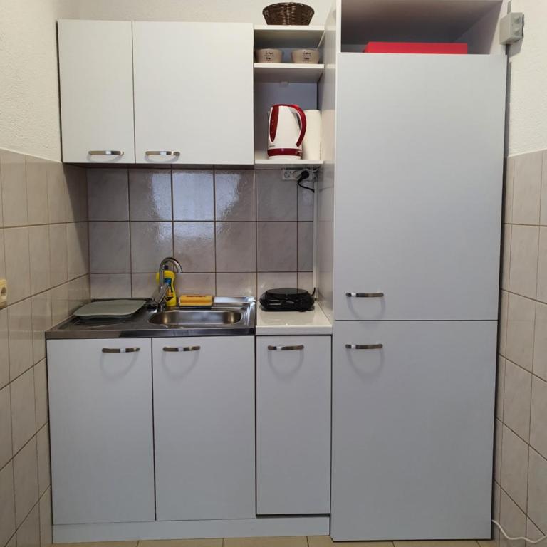 Studio Apartman 11 - One-Bedroom Apartment - 10