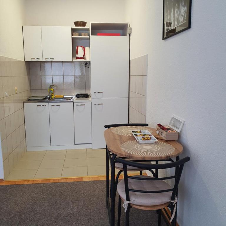 Studio Apartman 11 - One-Bedroom Apartment - 9