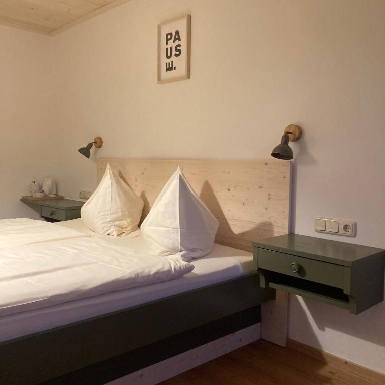 Rosi`s - Doppelzimmer mit Balkon - 3
